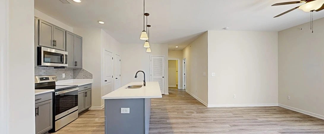 2BR, 2BA - 1,124 SF Virtual Tour